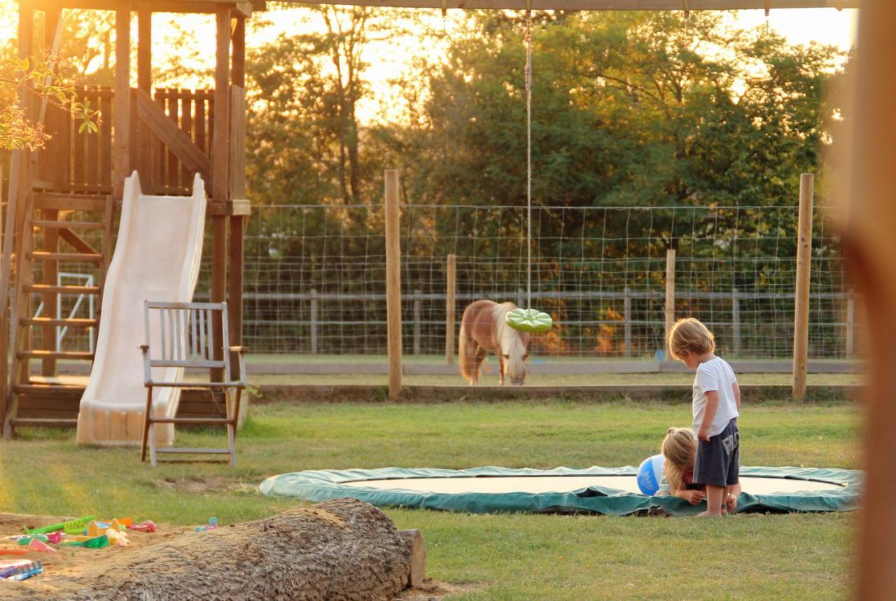 Fongrave Domaine Ramonjavel, Glamping & Alpaca'S Bed & Breakfast エクステリア 写真