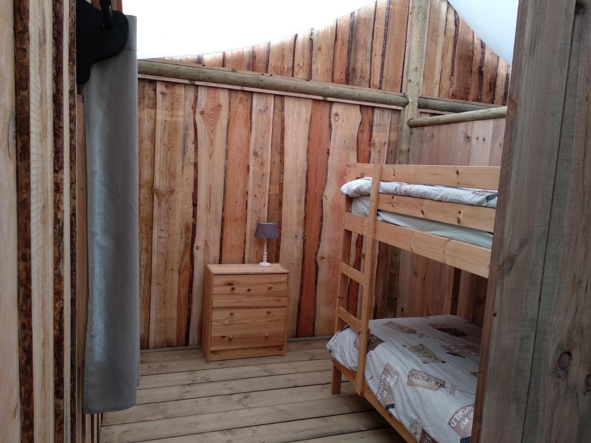 Fongrave Domaine Ramonjavel, Glamping & Alpaca'S Bed & Breakfast エクステリア 写真
